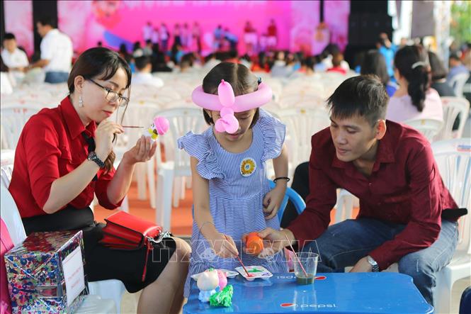 HIỆN ĐẠI CÓ HẠI GIA ĐÌNH?